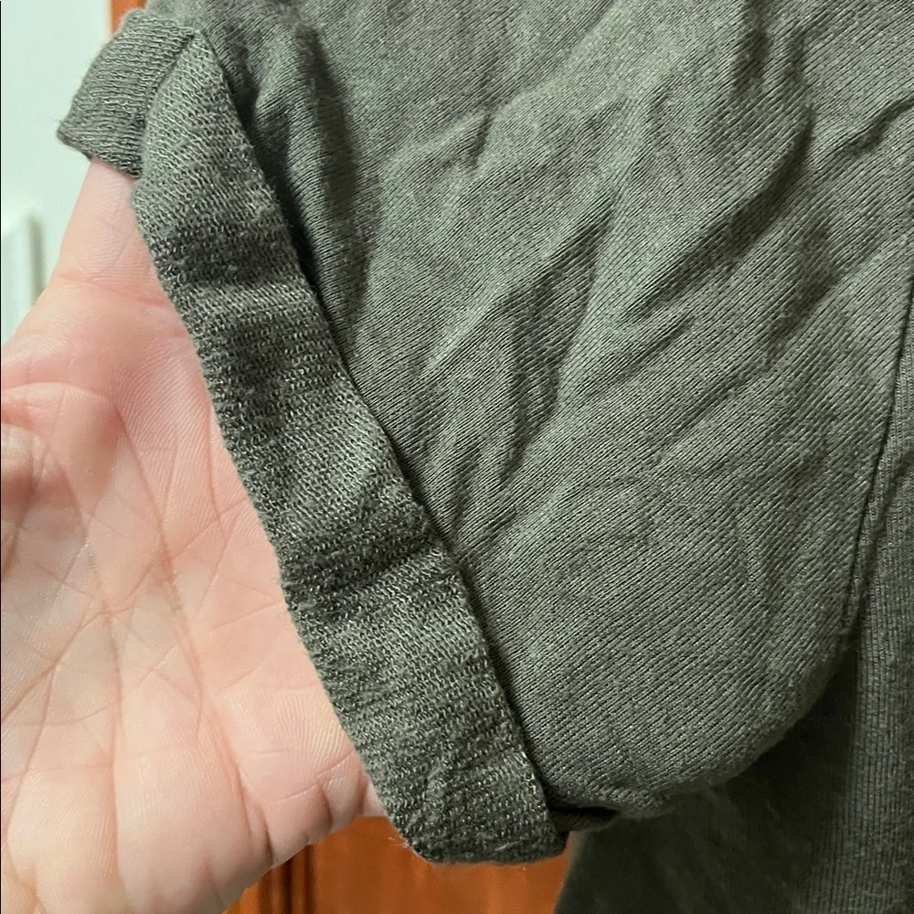 Forever 21 Khaki Green Short Sleeve Tee - Picture 3 of 3